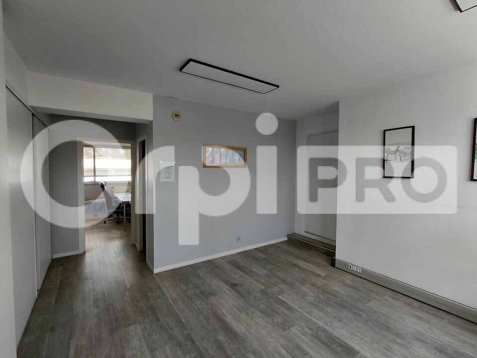 ORPI PRESQUILE FONCIER IMMOBILIER  LOCATION-BUREAUX-LA_BAULE-ESCOUBLAC-44