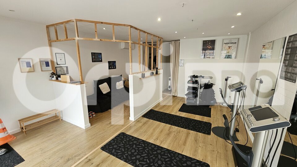 ORPI IMMO33 ENTREPRISE LOCATION-LOCAL COMMERCIAL-SAINT_MEDARD_EN_JALLES-33