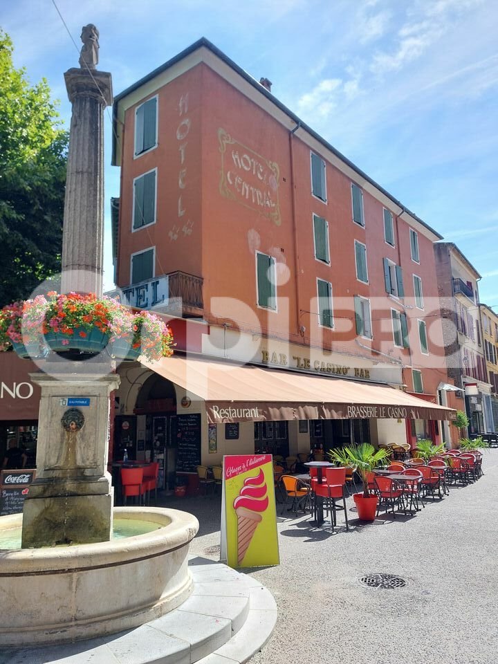 ORPI AGENCE R BASSANELLI VENTE-IMMEUBLE-DIGNE-LES-BAINS-04