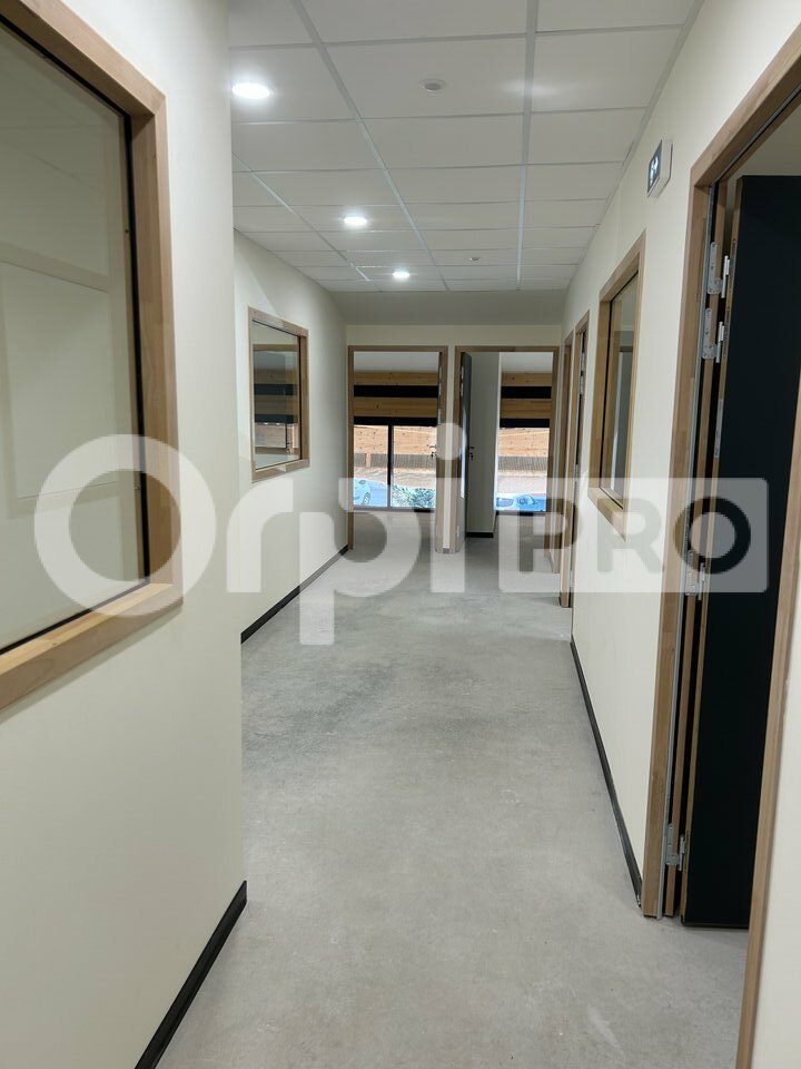 ORPI AGENCE R BASSANELLI LOCATION-BUREAUX-SISTERON-04