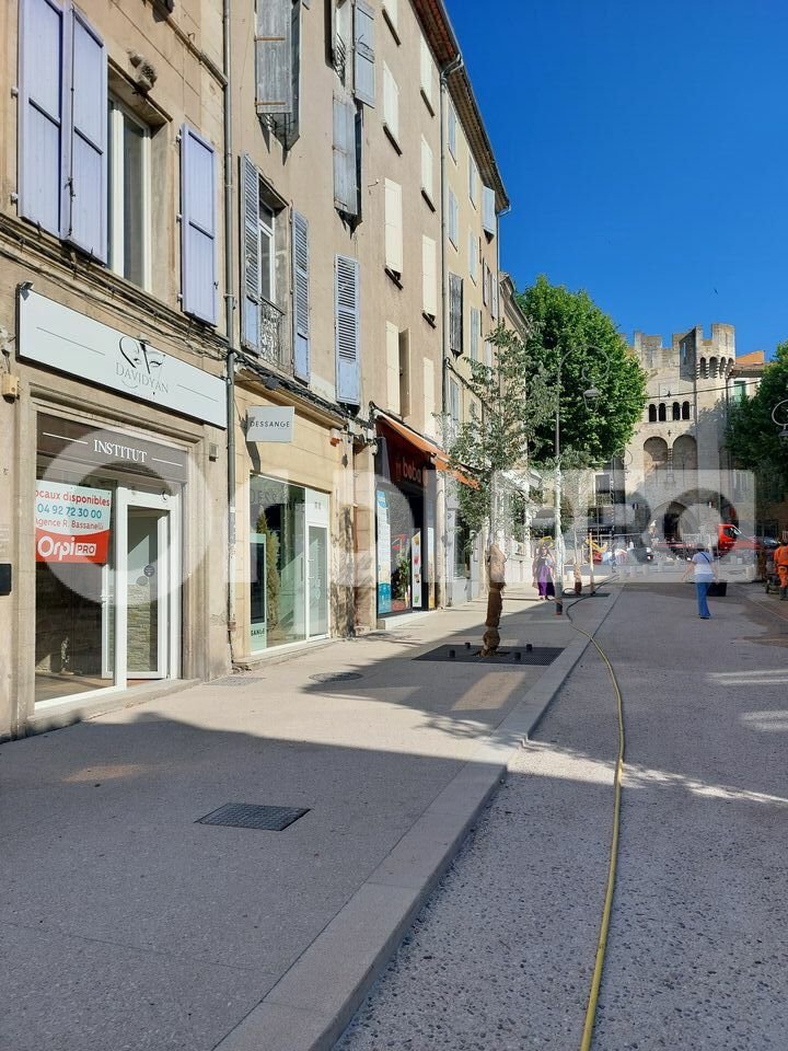 ORPI AGENCE R BASSANELLI LOCATION-LOCAL COMMERCIAL-MANOSQUE-04
