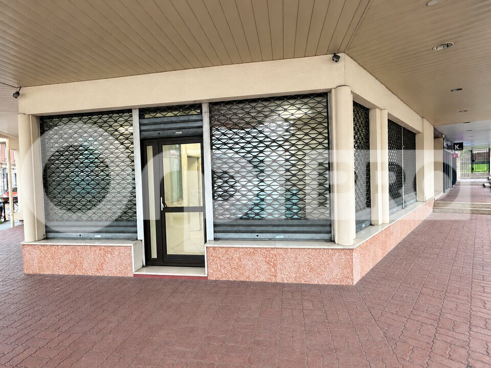ORPI IMMO ENTRE PRO VENTE-LOCAL COMMERCIAL-MONTLHERY-91