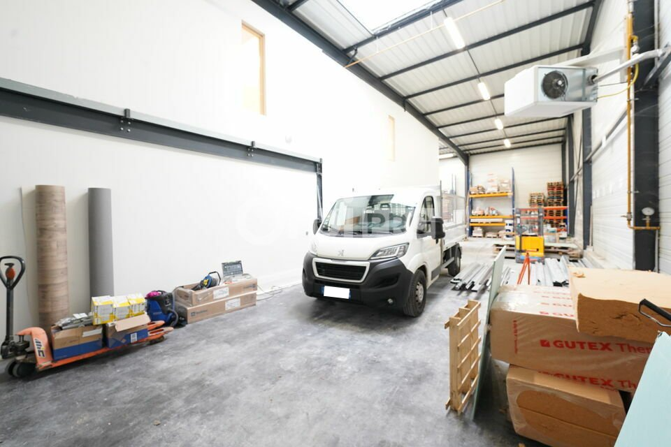 ORPI MYRIAD CONSEIL VENTE-LOCAL D'ACTIVITE-SAINT_QUENTIN_FALLAVIER-38