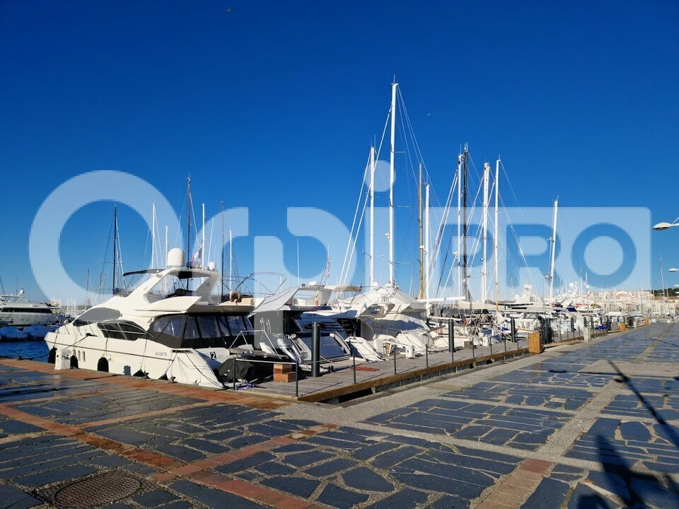 ORPI ANTHINEA PRO VENTE-LOCAL COMMERCIAL-AGDE-34