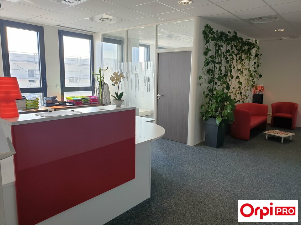 ORPI LSI VAL D'OZON LOCATION-BUREAUX-VAULX_EN_VELIN-69