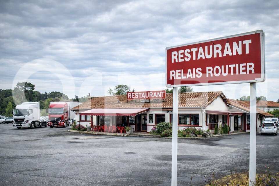 ORPI TYROSSE IMMOBILIER PRO-PCI VENTE-LOCAL COMMERCIAL-CASTETS-40