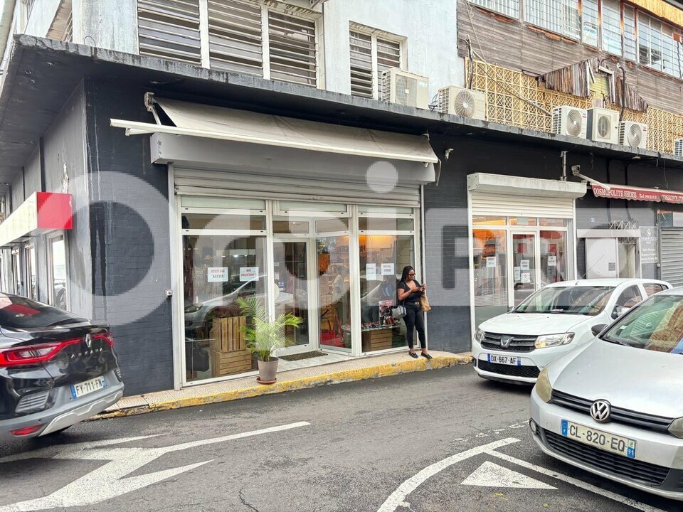 ORPI AGIM IMMOBILIER VENTE-LOCAL COMMERCIAL-BASSE_TERRE-97