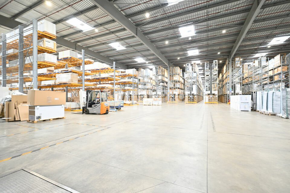 ORPI MYRIAD CONSEIL LOCATION-ENTREPOT-SAINT_QUENTIN_FALLAVIER-38