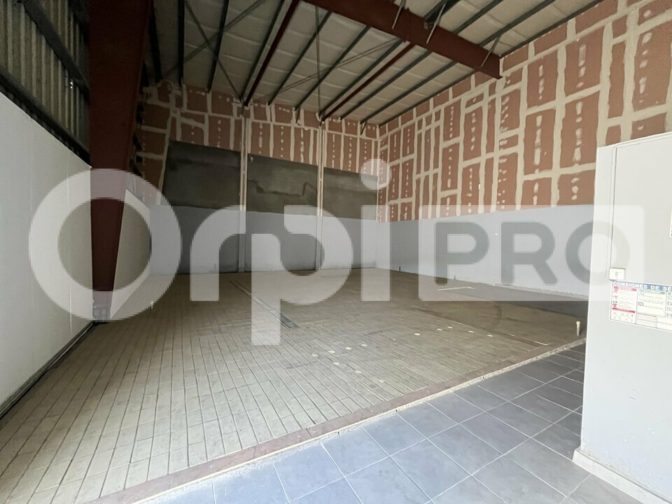 ORPI AGENCE BOUTAREL LOCATION-ENTREPOT-BAIE_MAHAULT-97