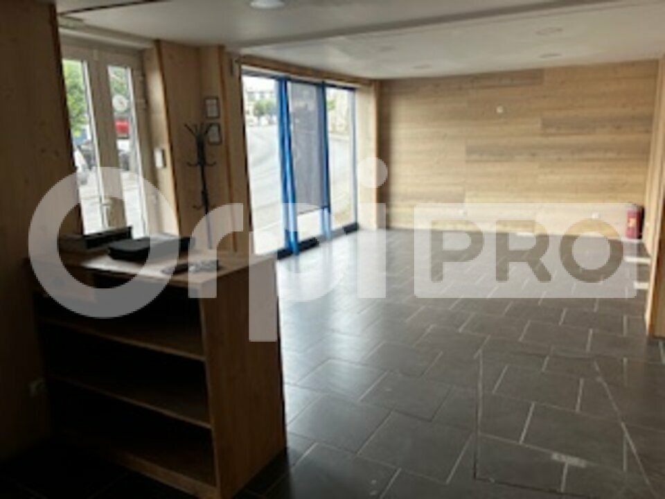 ORPI PRO CEGIT IMMO LOCATION-LOCAL COMMERCIAL-CHANTILLY-60