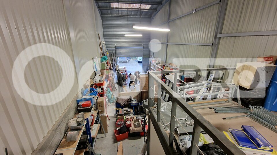 ORPI IMMO33 ENTREPRISE VENTE-LOCAL D'ACTIVITE-SAINT_JEAN_D'ILLAC-33