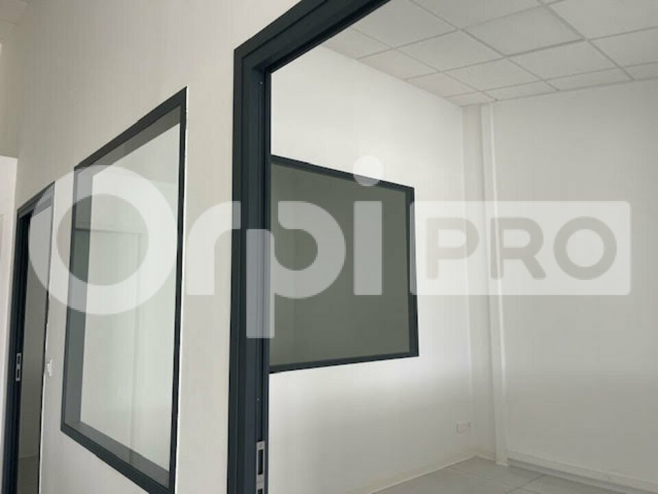 ORPI AGENCE BOUTAREL LOCATION-BUREAUX-LES_ABYMES-97
