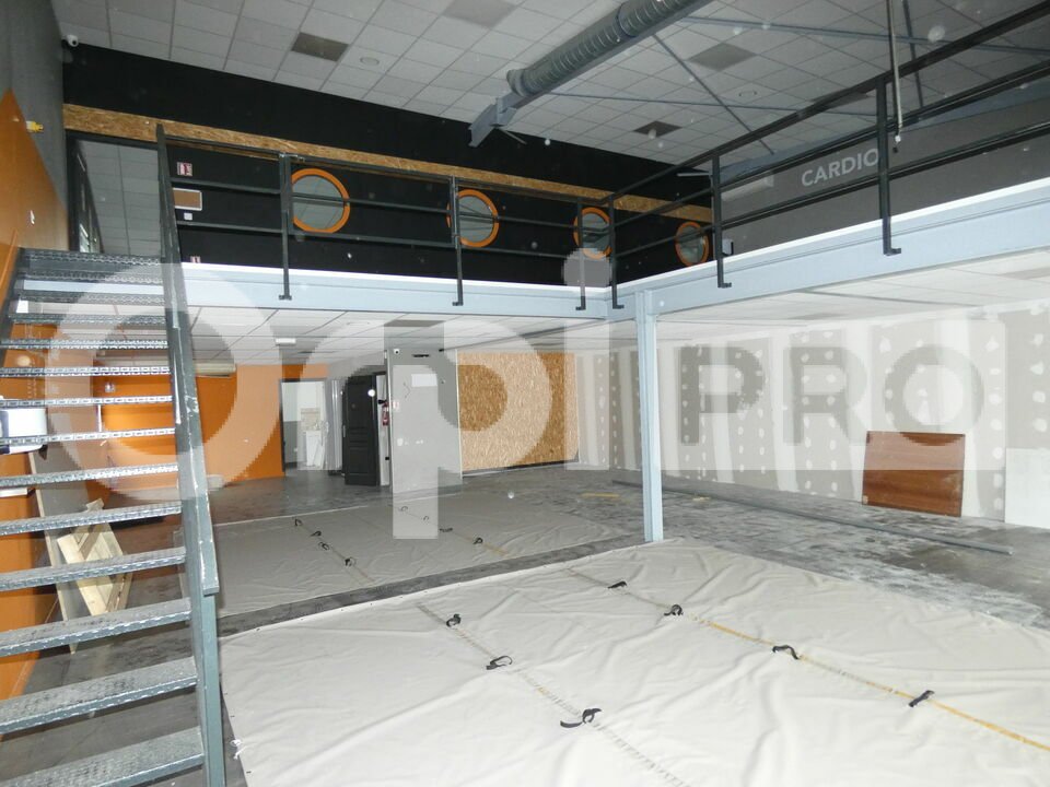 ORPI AGENCE R BASSANELLI VENTE-LOCAL COMMERCIAL-MANOSQUE-04