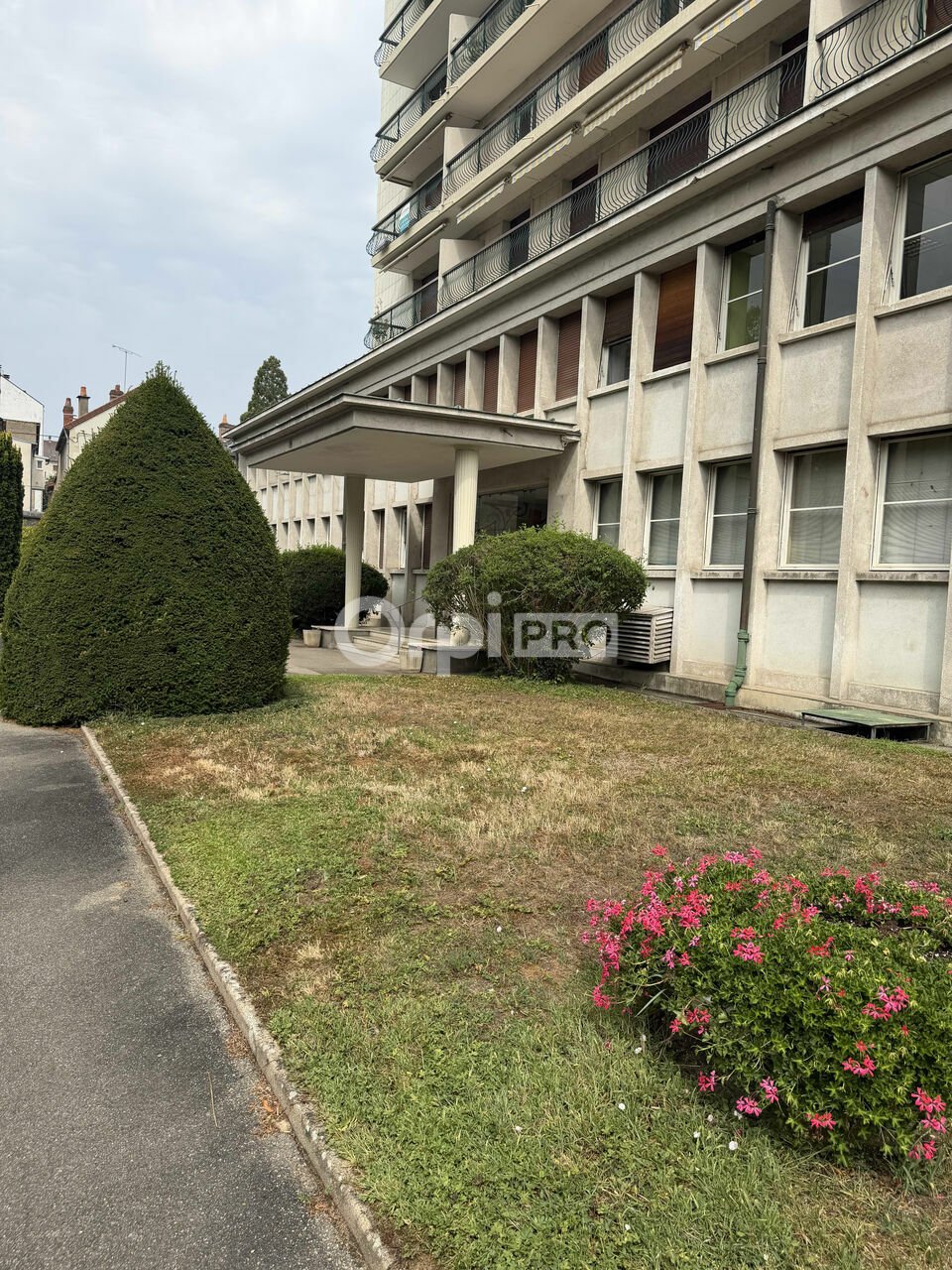 ORPI IMMOBILIER DU REMPART LOCATION-BUREAUX-NEVERS-58