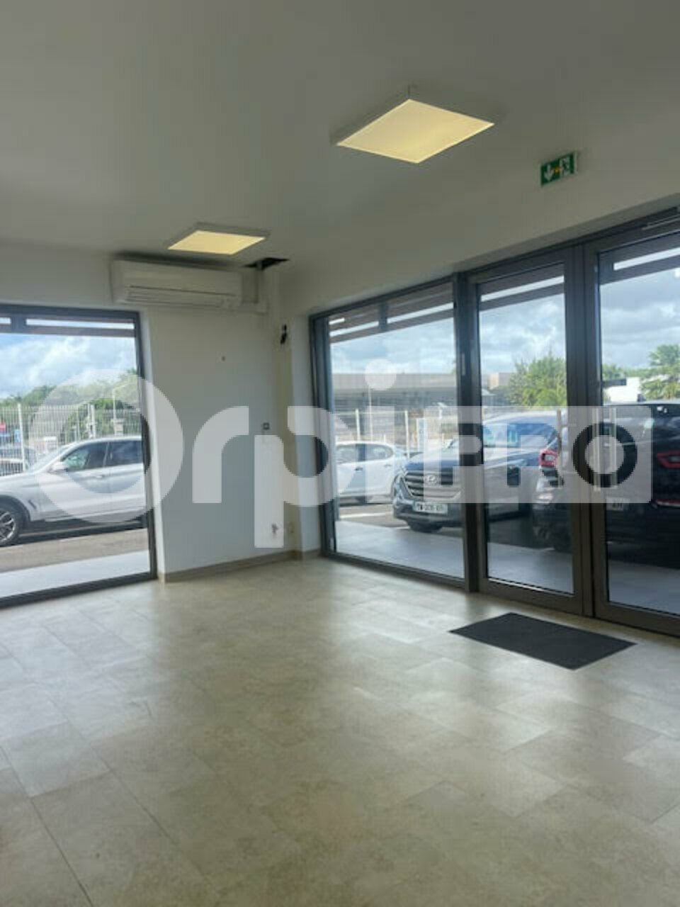 ORPI AGENCE BOUTAREL LOCATION-LOCAL COMMERCIAL-BAIE_MAHAULT-97