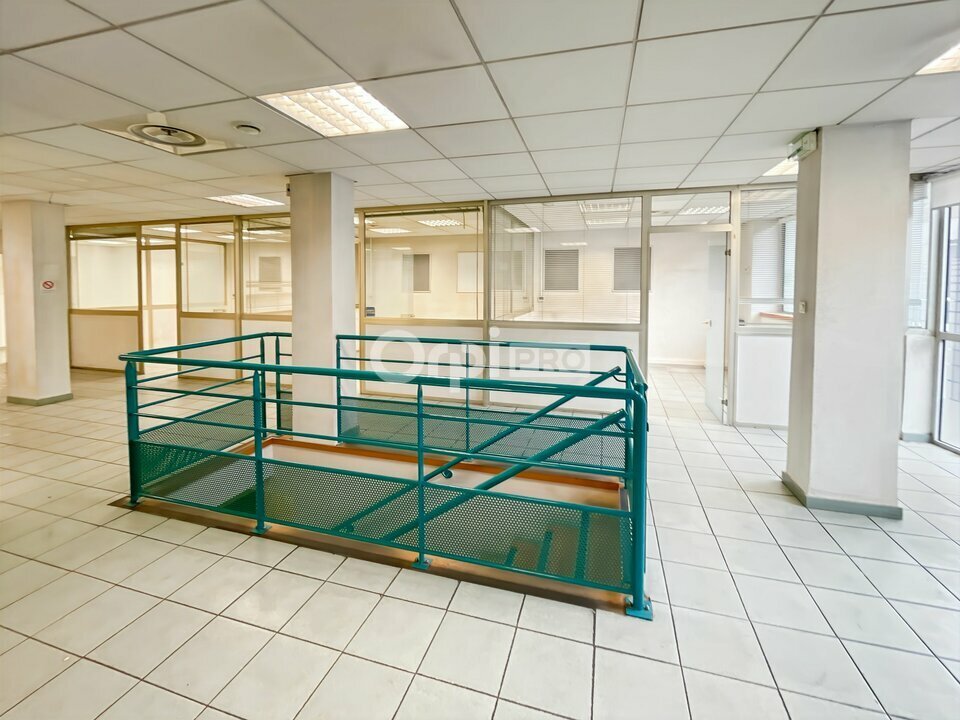 ORPI MOUGEL IMMOBILIER LOCATION-LOCAL COMMERCIAL-AUBAGNE-13