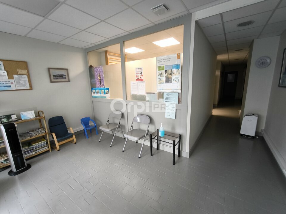 ORPI  BROUSSE IMMOBILIER LOCATION-BUREAUX-BRIVE-LA-GAILLARDE-19