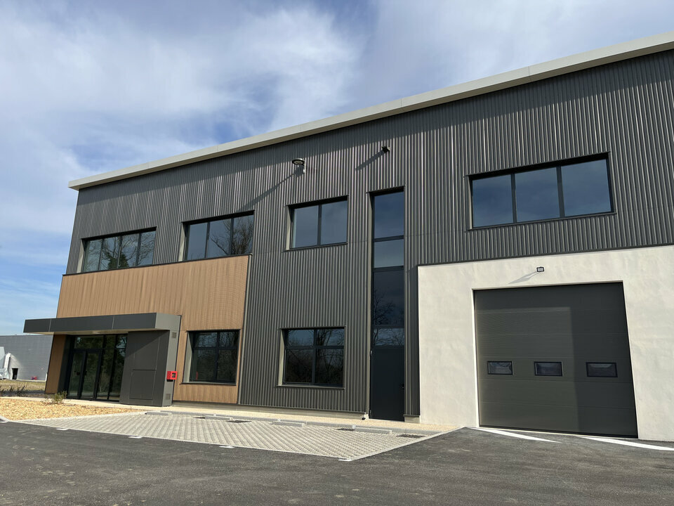 CGI LYON LOCATION-LOCAL D'ACTIVITE-SAINT_PRIEST-69