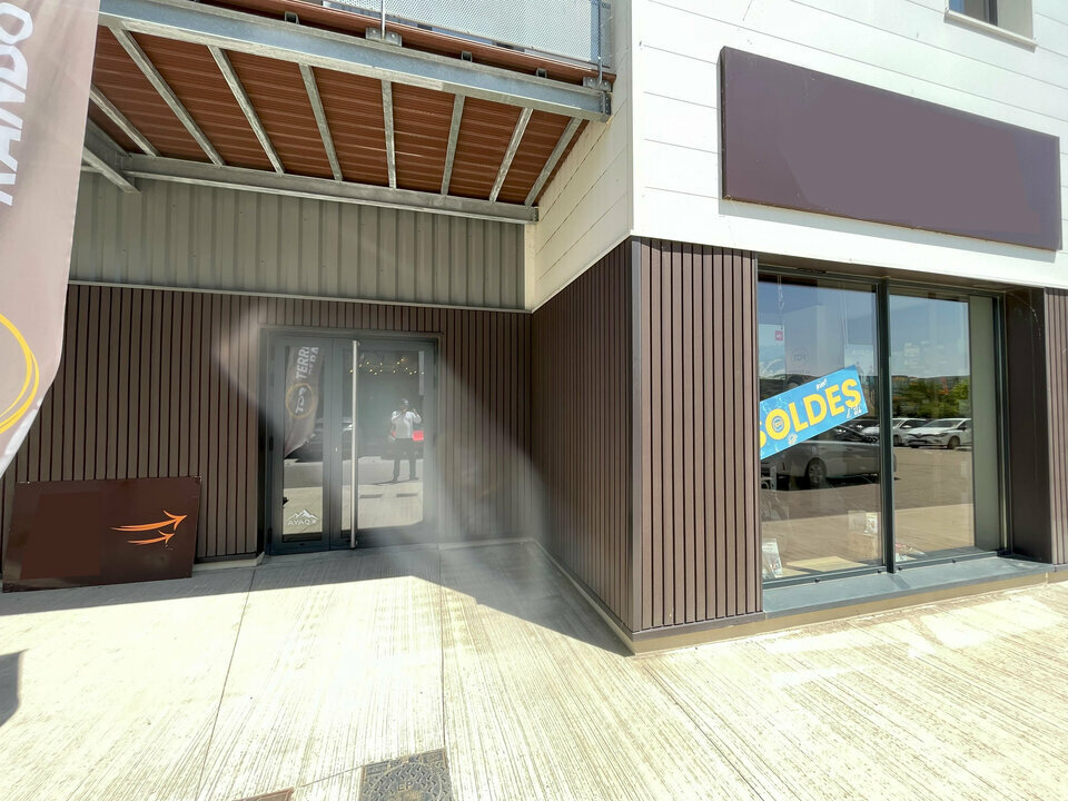 CGI LYON LOCATION-LOCAL COMMERCIAL-GENAY-69