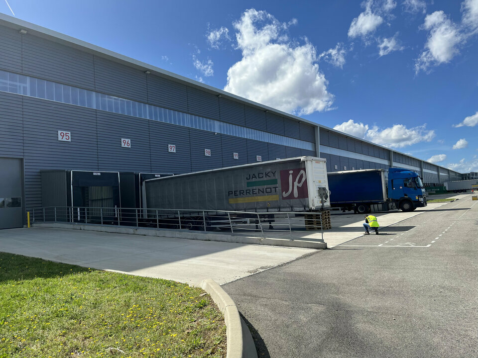 CGI LYON LOCATION-LOCAL D'ACTIVITE-CORBAS-69