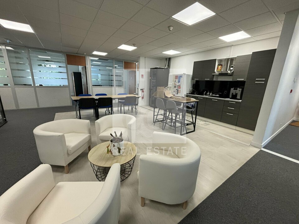 CGI LYON LOCATION-BUREAUX-SAINT_PRIEST-69