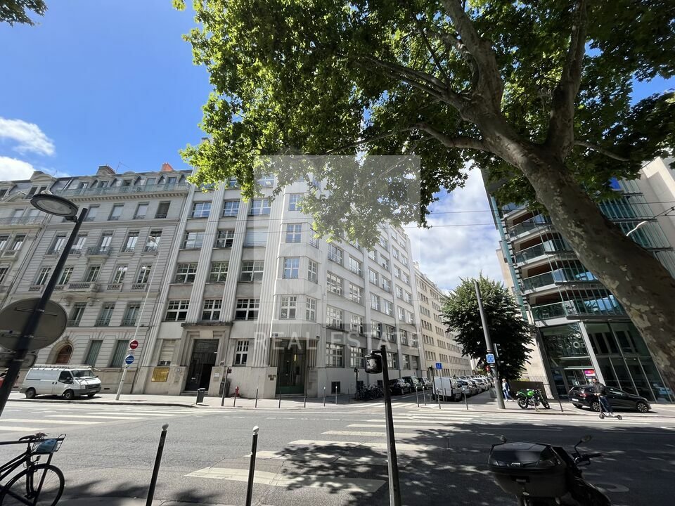 CGI LYON LOCATION-BUREAUX-LYON_6-69