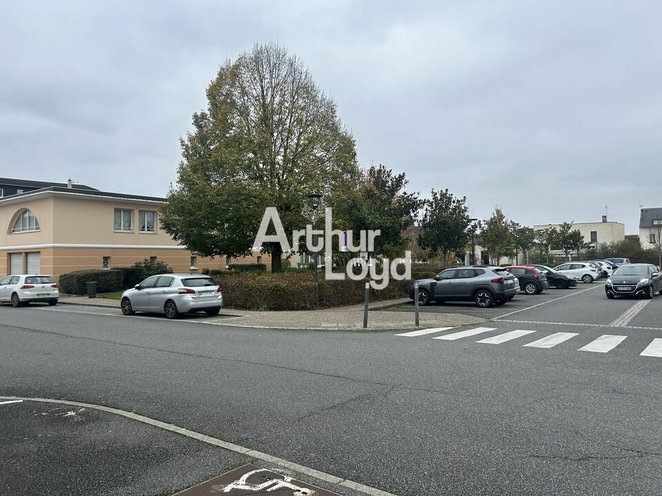 ARTHUR LOYD VICHY VENTE-BUREAUX-SAINT_YORRE-03
