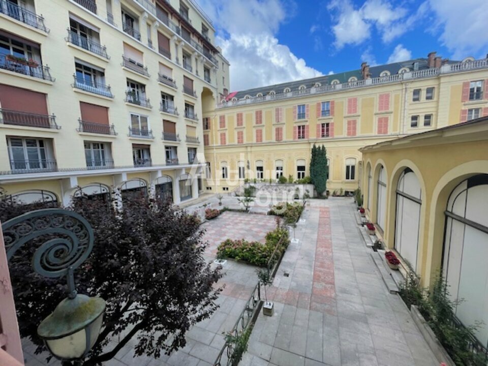 ARTHUR LOYD VICHY LOCATION-BUREAUX-VICHY-03