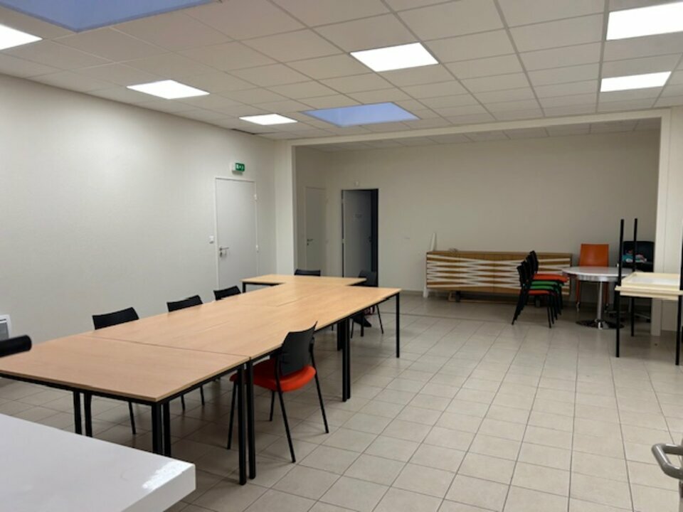 ARTHUR LOYD VICHY VENTE-BUREAUX-CREUZIER-LE-NEUF-03
