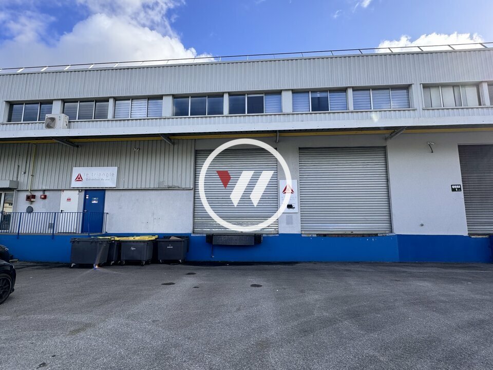 WIT LOCATION-ENTREPOT-GOUSSAINVILLE-95