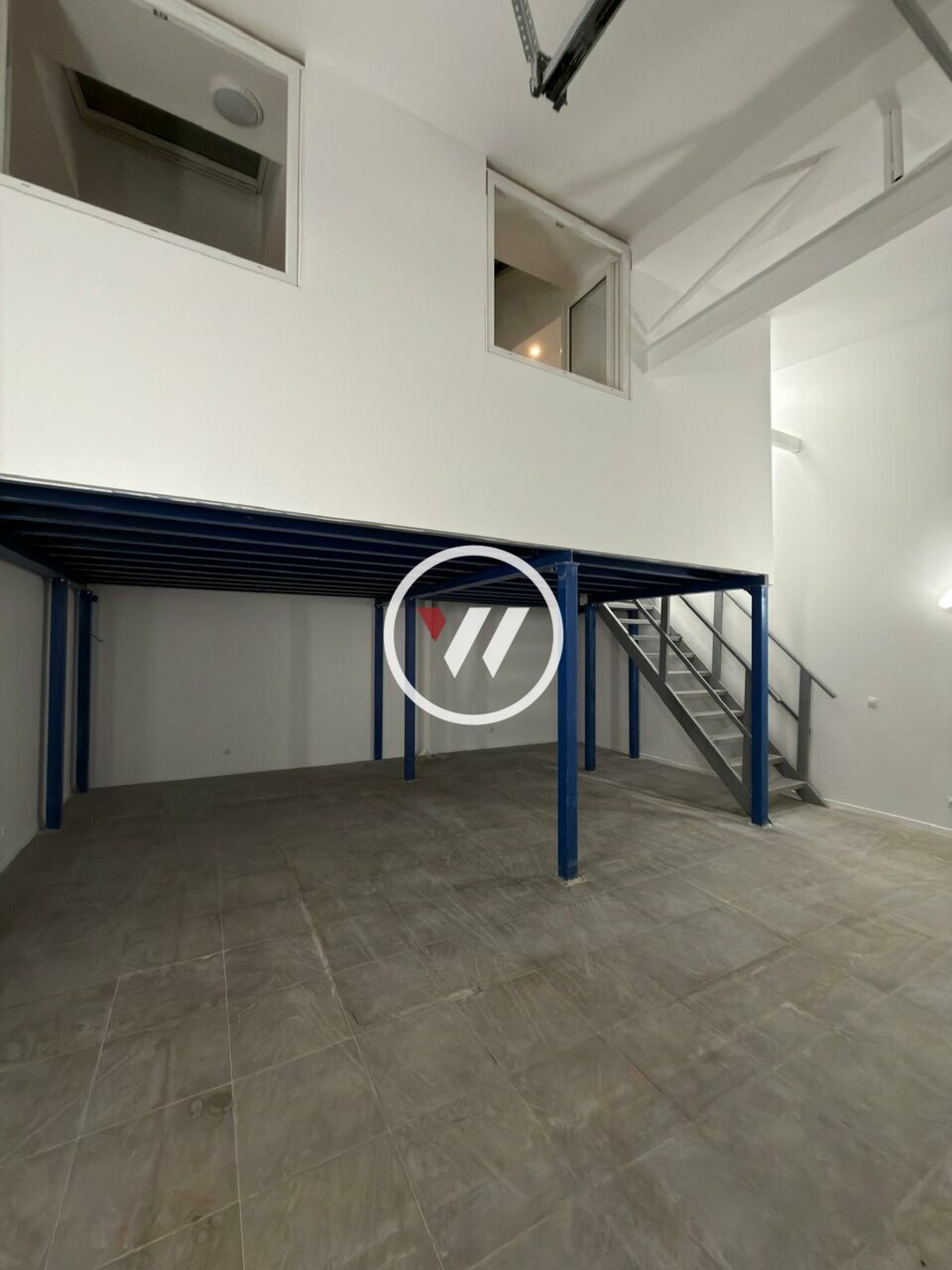 WIT LOCATION-ENTREPOT-VILLIERS_LE_BEL-95