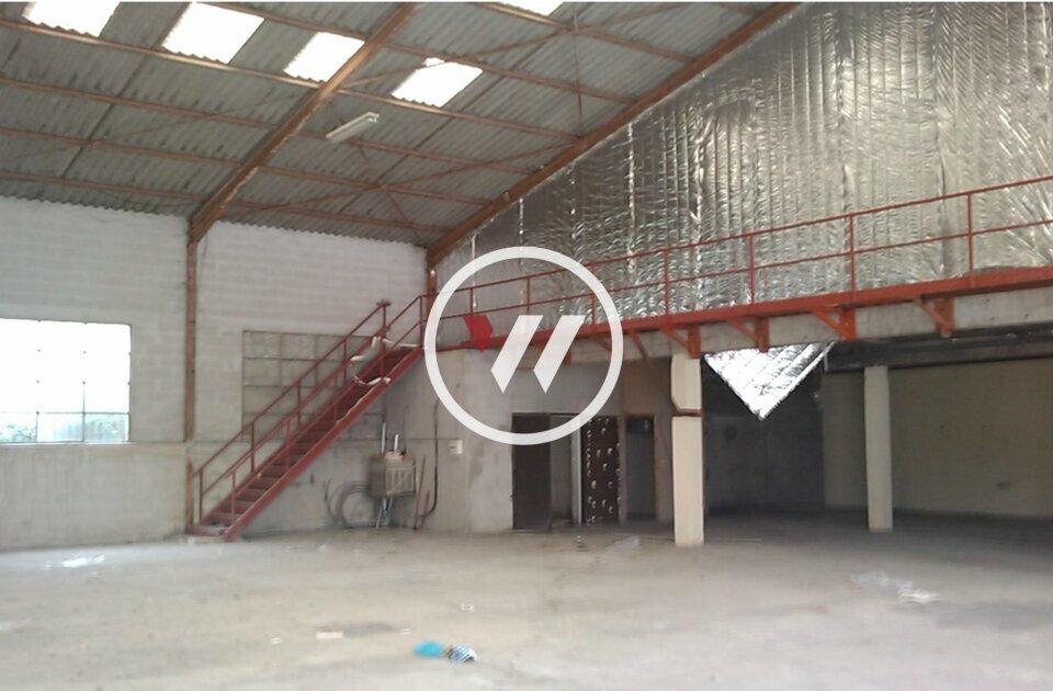 WIT LOCATION-ENTREPOT-GARDANNE-13