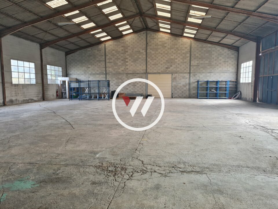 WIT LOCATION-ENTREPOT-GARDANNE-13