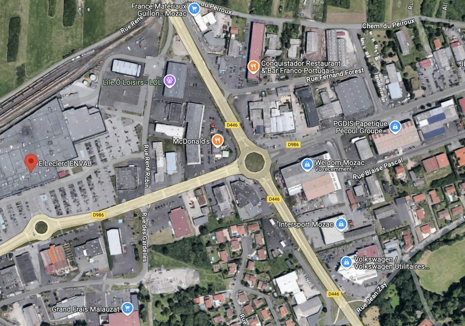 HURBAIN VENTE-LOCAL D'ACTIVITE-MOZAC-63