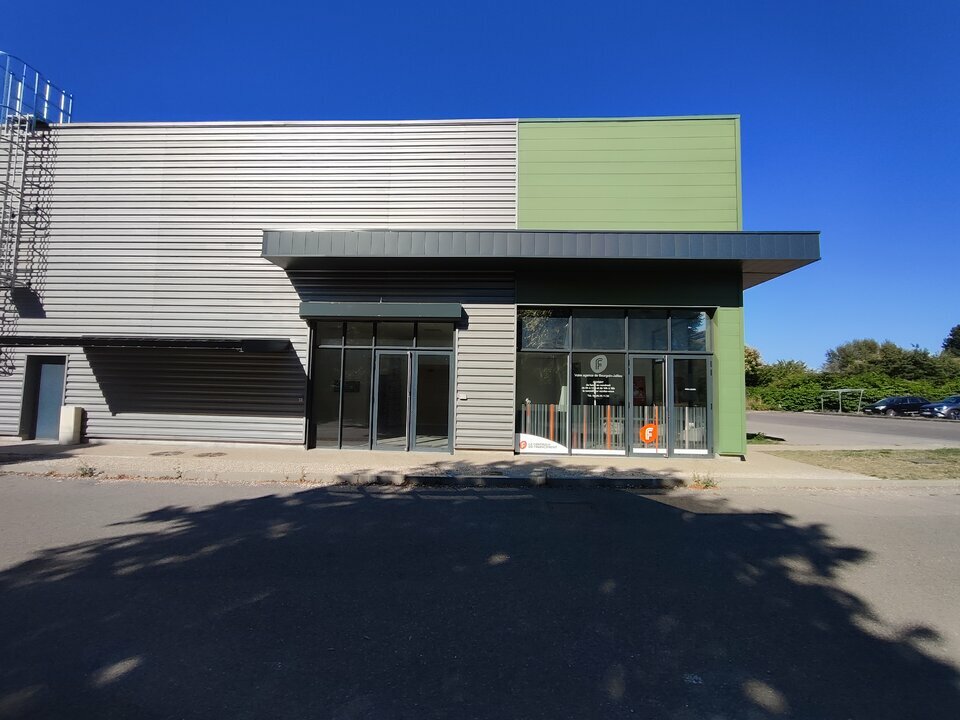 CBI PRO LOCATION-LOCAL COMMERCIAL-BOURGOIN-JALLIEU-38