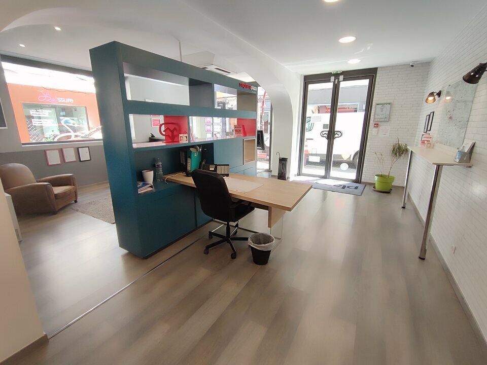 CBI PRO LOCATION-LOCAL COMMERCIAL-BOURGOIN_JALLIEU-38