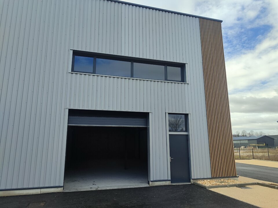 CBI PRO VENTE-LOCAL D'ACTIVITE-SAINT-BERON-38