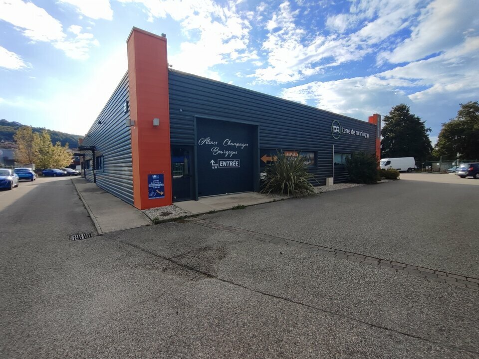 CBI PRO LOCATION-LOCAL COMMERCIAL-BOURGOIN_JALLIEU-38