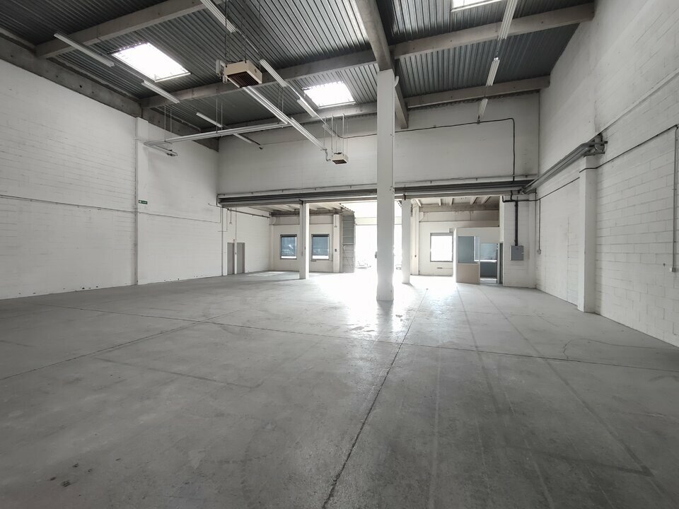 CBI PRO VENTE-LOCAL D'ACTIVITE-SAINT_QUENTIN_FALLAVIER-38