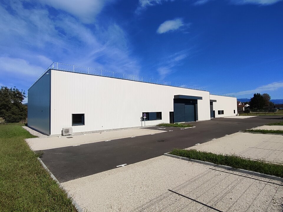 CBI PRO VENTE-LOCAL D'ACTIVITE-AOSTE-38