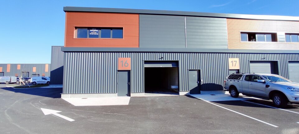 CBI PRO VENTE-LOCAL D'ACTIVITE-AOSTE-38