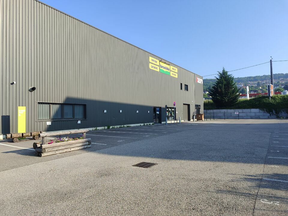 CBI PRO LOCATION-LOCAL COMMERCIAL-BOURGOIN_JALLIEU-38