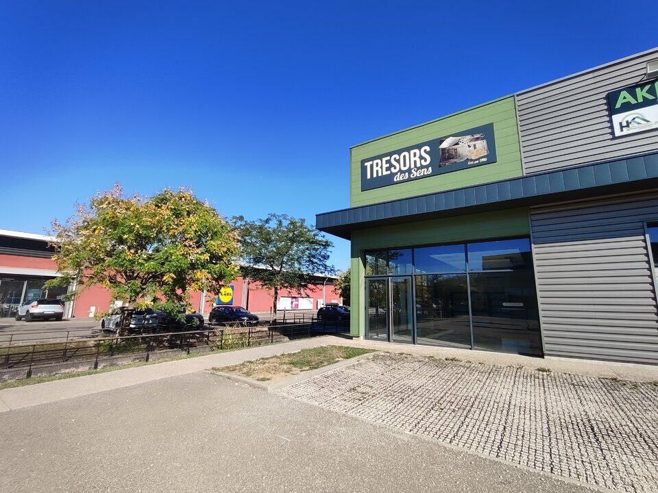 CBI PRO LOCATION-LOCAL COMMERCIAL-BOURGOIN-JALLIEU-38