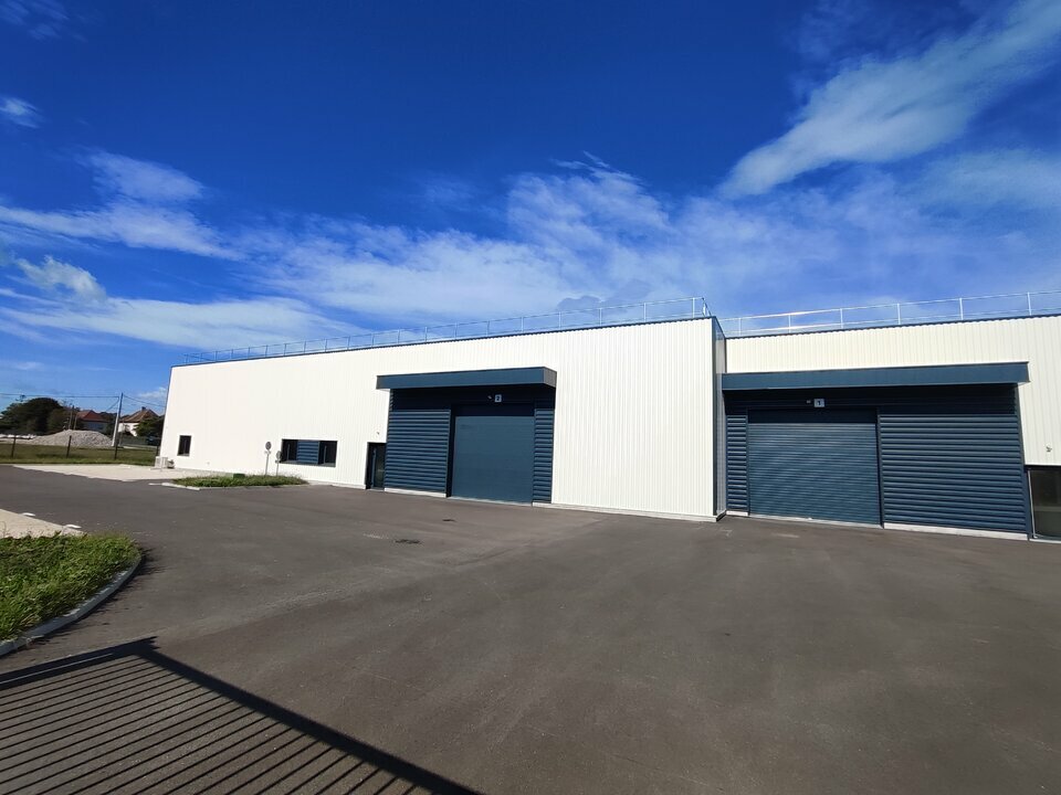 CBI PRO VENTE-LOCAL D'ACTIVITE-AOSTE-38