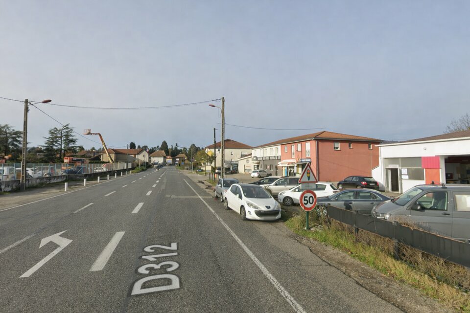 CBI PRO LOCATION-LOCAL COMMERCIAL-BOURGOIN-JALLIEU-38