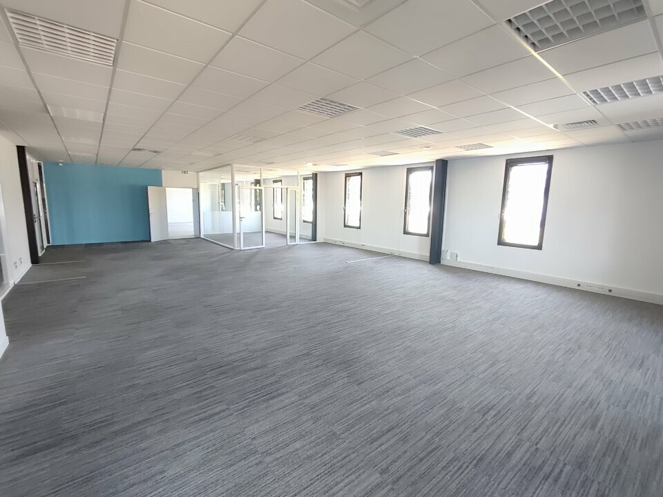 CBI PRO LOCATION-BUREAUX-VAULX_MILIEU-38