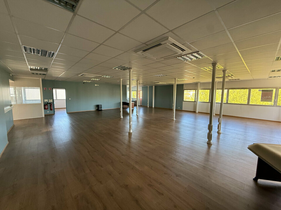 L ET A COMMERCES LOCATION-BUREAUX-BALLAN-MIRE-37