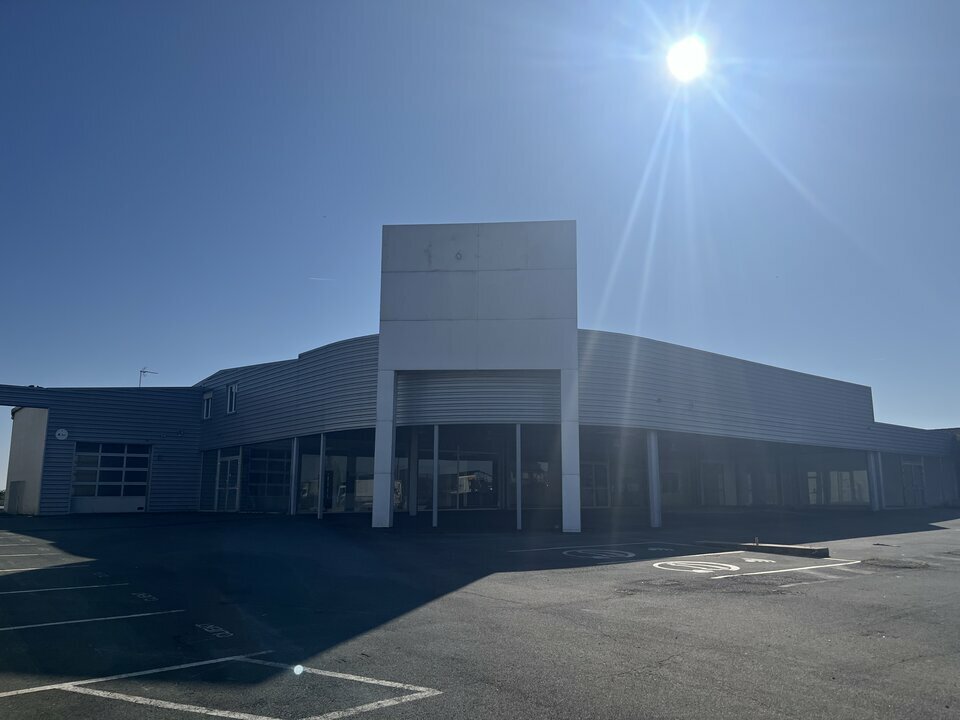 L ET A COMMERCES LOCATION-LOCAL COMMERCIAL-MIGNE-AUXANCES-86
