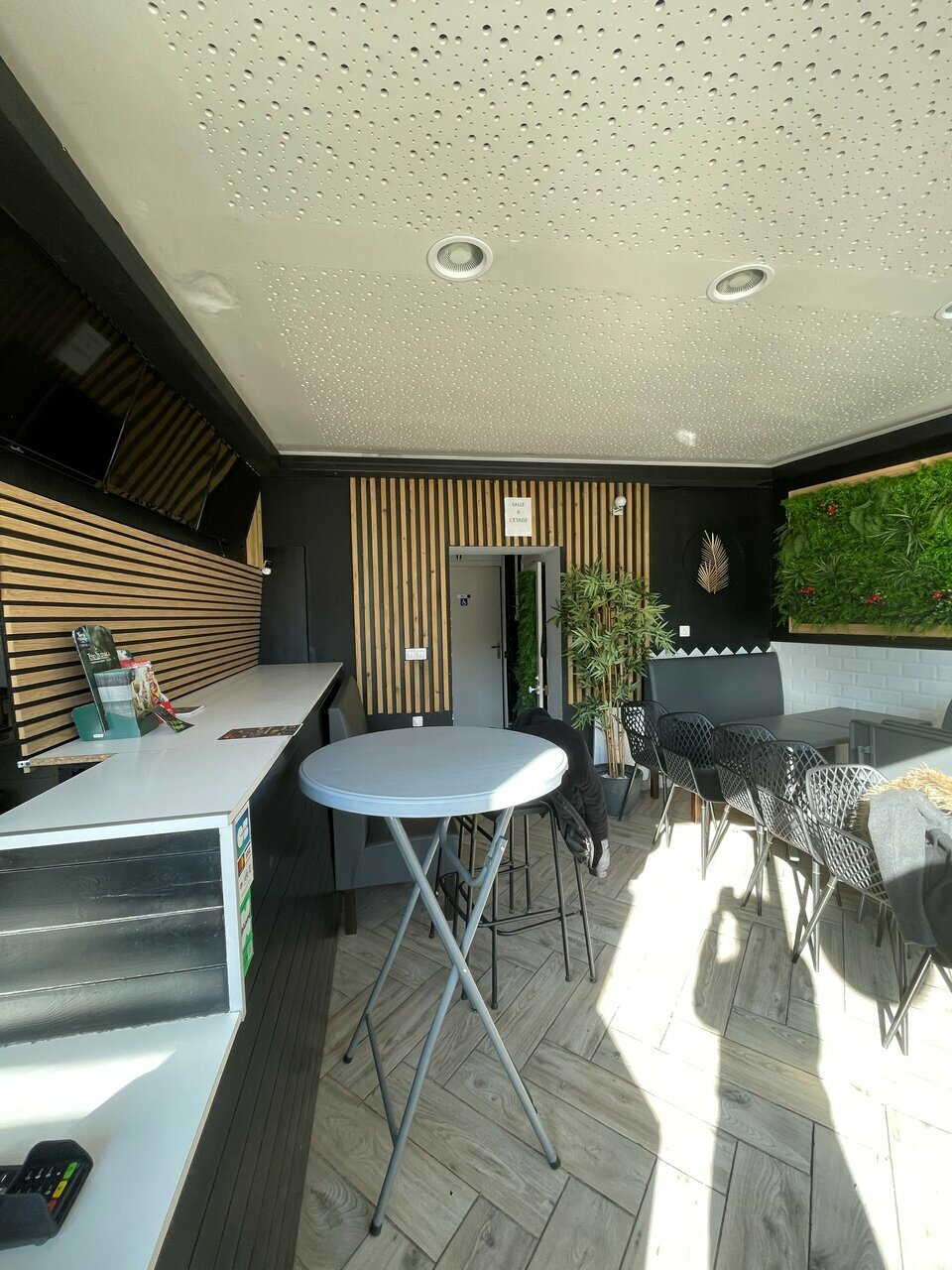 L ET A COMMERCES VENTE-LOCAL COMMERCIAL-POITIERS-86