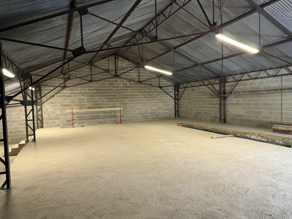 L ET A COMMERCES LOCATION-BUREAUX-ESVRES-37
